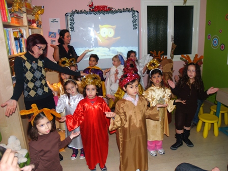 Οι ‘λιλιπούτειοι’ μαθητές του τμήματος Play’n’Learn γιορτάζουν τα Χριστούγεννα στη Νέα Υόρκη